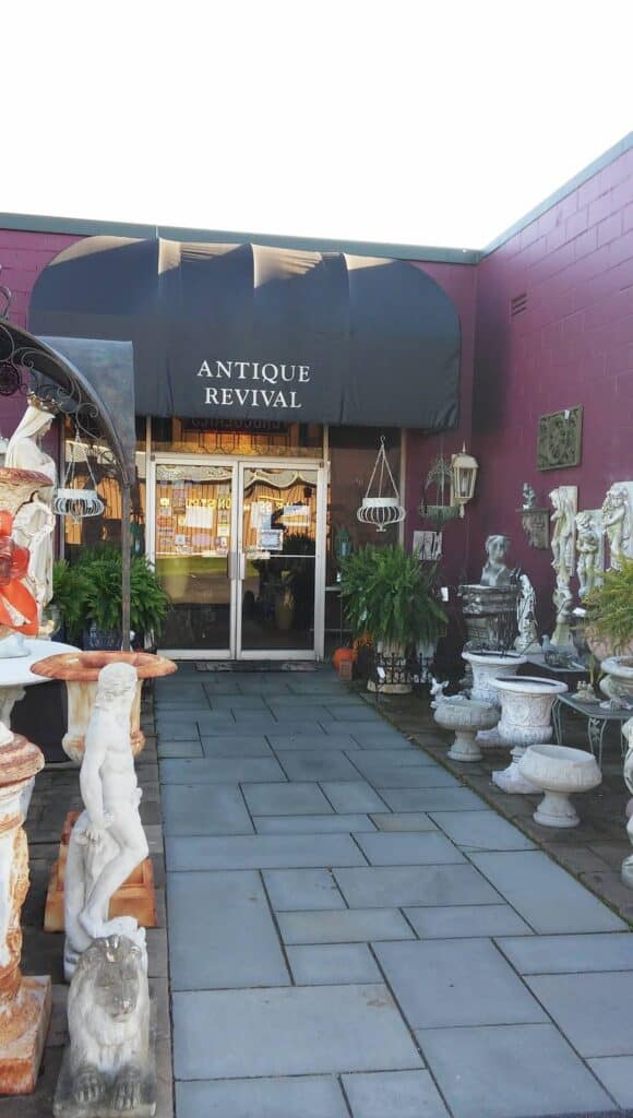 Antique Revival, Big Flats